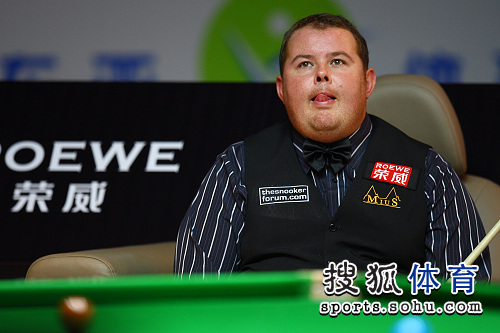 他采取了积 他采取了积