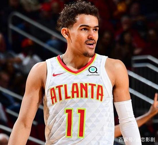 持球人两侧 持球人两侧